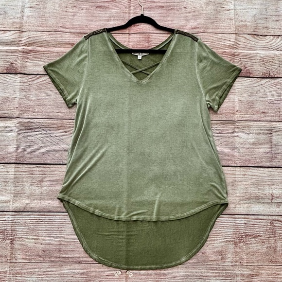 Seven7 Tops - Seven7 • Sage Green Crisscross V-Neck Top, High-Low Hem, Women’s Size Large